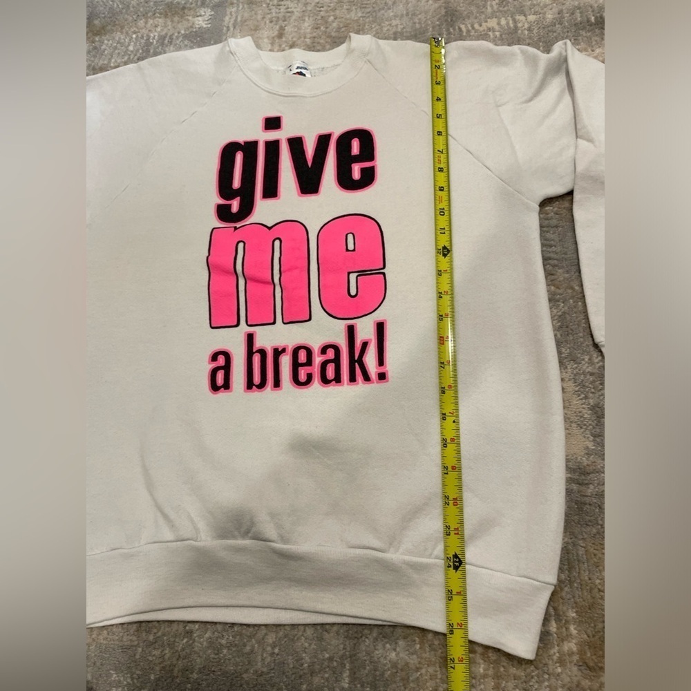Vintage Fruit of the Loom Graphic Crew Neck Sweatshirt Large White PinkBlack USA - Picture 7 of 8
